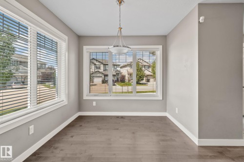16715 40 Street Nw, Edmonton, AB - Indoor Photo Showing Other Room