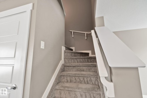 16715 40 Street Nw, Edmonton, AB - Indoor Photo Showing Other Room