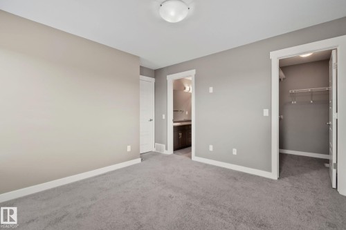 16715 40 Street Nw, Edmonton, AB - Indoor Photo Showing Other Room