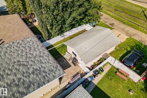 Detached garage with asphalt shingle roof - 4723 105 Street Nw, Edmonton, AB - Outdoor