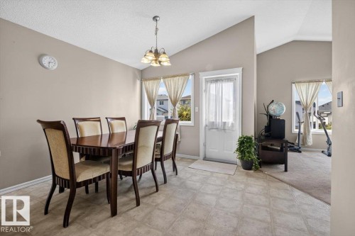 2918 33 Street Nw, Edmonton, AB - Indoor Photo Showing Dining Room