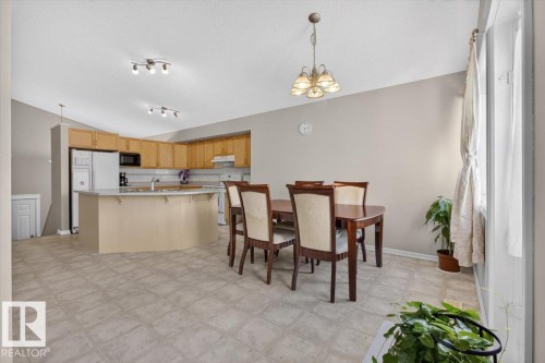 2918 33 Street Nw, Edmonton, AB - Indoor