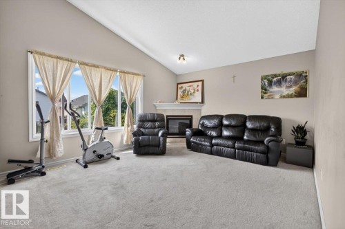 2918 33 Street Nw, Edmonton, AB - Indoor