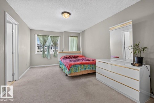2918 33 Street Nw, Edmonton, AB - Indoor Photo Showing Bedroom