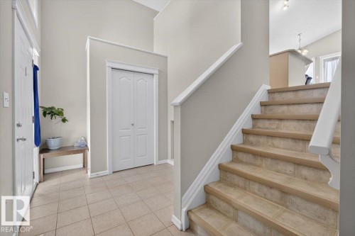 2918 33 Street Nw, Edmonton, AB - Indoor Photo Showing Other Room