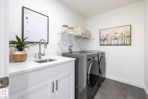 8614 97 Avenue, Morinville, AB - Indoor Photo Showing Laundry Room