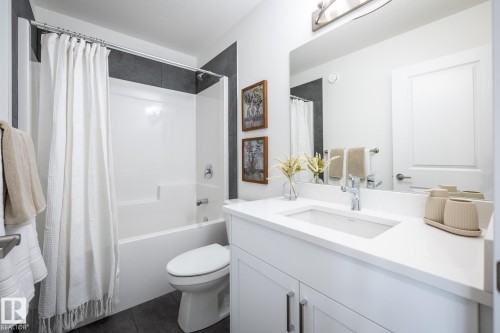 8614 97 Avenue, Morinville, AB - Indoor Photo Showing Bathroom