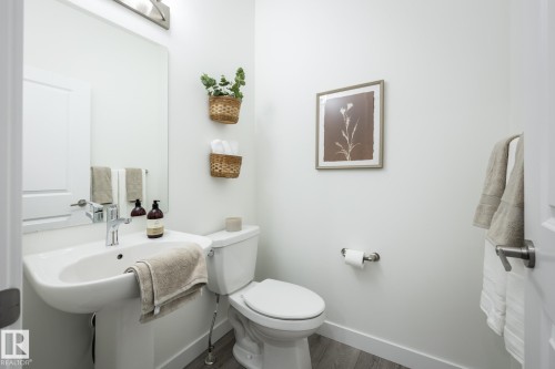 8614 97 Avenue, Morinville, AB - Indoor Photo Showing Bathroom
