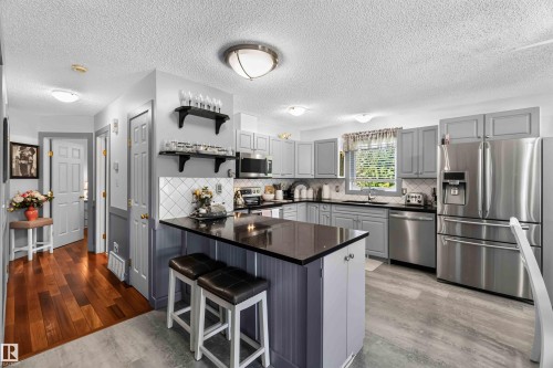 56420 Rge Rd 231, Rural Sturgeon County, AB - Indoor Photo Showing Kitchen With Upgraded Kitchen
