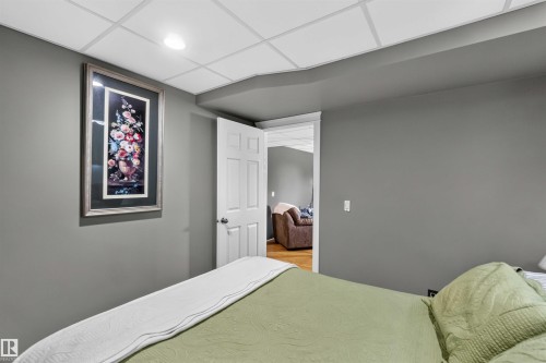 56420 Rge Rd 231, Rural Sturgeon County, AB - Indoor Photo Showing Bedroom