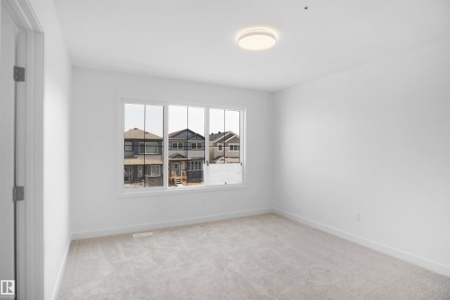 1023 14 Avenue Nw, Edmonton, AB - Indoor Photo Showing Other Room