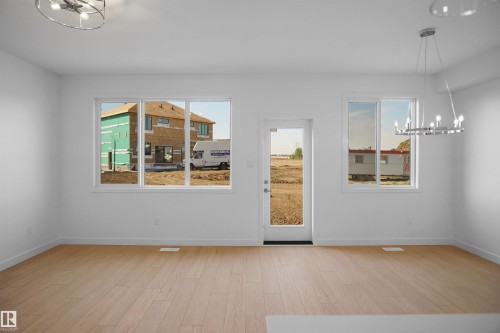1023 14 Avenue Nw, Edmonton, AB - Indoor Photo Showing Other Room