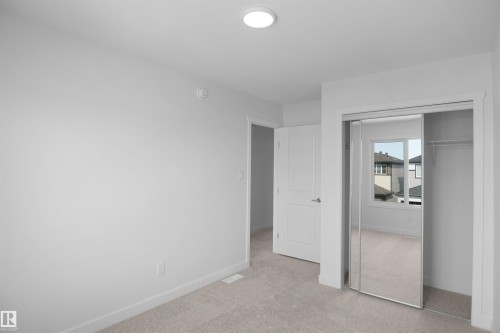 7239 182 Avenue Nw, Edmonton, AB - Indoor Photo Showing Other Room