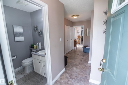 4740 Sunset Drive, Rural Lac Ste. Anne County, AB - Indoor Photo Showing Bathroom