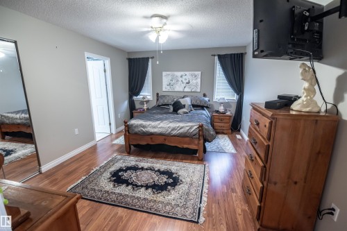 4740 Sunset Drive, Rural Lac Ste. Anne County, AB - Indoor Photo Showing Bedroom