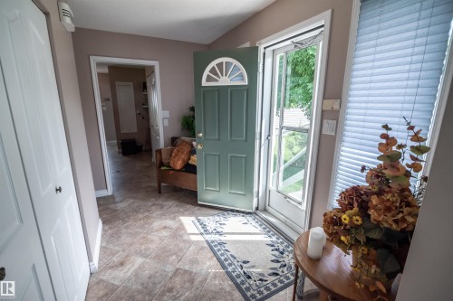 4740 Sunset Drive, Rural Lac Ste. Anne County, AB - Indoor Photo Showing Other Room
