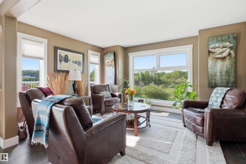 #43 27507 Twp Road 544, Rural Sturgeon County, AB - Indoor Photo Showing Living Room