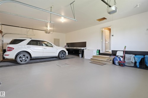 #43 27507 Twp Road 544, Rural Sturgeon County, AB - Indoor Photo Showing Garage