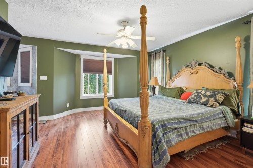 #43 27507 Twp Road 544, Rural Sturgeon County, AB - Indoor Photo Showing Bedroom