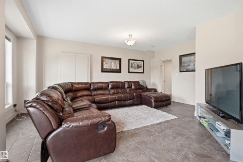 #43 27507 Twp Road 544, Rural Sturgeon County, AB - Indoor Photo Showing Living Room