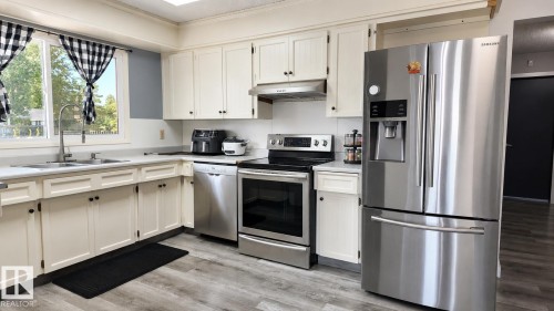 16608 109 Street Nw, Edmonton, AB - Indoor Photo Showing Kitchen With Stainless Steel Kitchen With Double Sink
