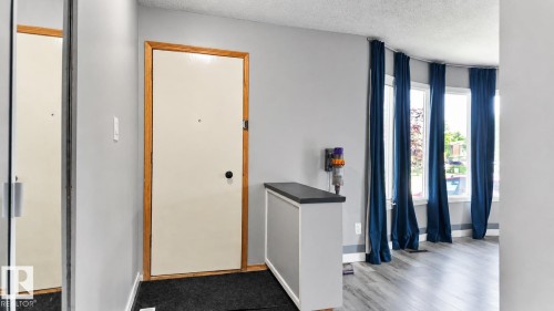 16608 109 Street Nw, Edmonton, AB - Indoor Photo Showing Other Room
