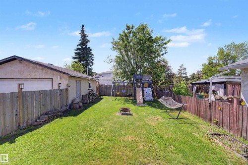 16608 109 Street Nw, Edmonton, AB - Outdoor