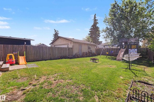 16608 109 Street Nw, Edmonton, AB - Outdoor With Backyard