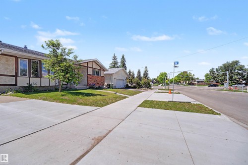 16608 109 Street Nw, Edmonton, AB - Outdoor