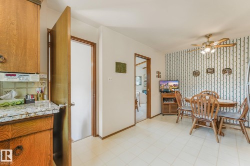13911 86 Street Nw, Edmonton, AB - Indoor Photo Showing Other Room