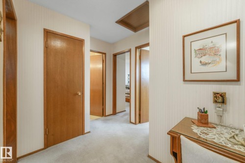 13911 86 Street Nw, Edmonton, AB - Indoor