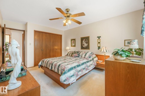 13911 86 Street Nw, Edmonton, AB - Indoor Photo Showing Bedroom