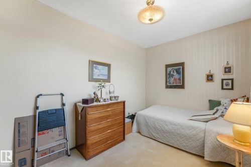 13911 86 Street Nw, Edmonton, AB - Indoor Photo Showing Bedroom