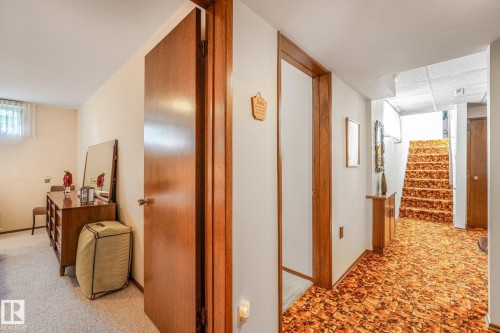 13911 86 Street Nw, Edmonton, AB - Indoor Photo Showing Other Room