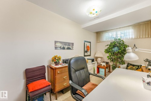 13911 86 Street Nw, Edmonton, AB - Indoor Photo Showing Office