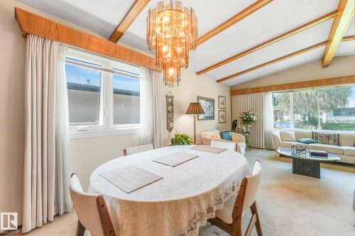 13911 86 Street Nw, Edmonton, AB - Indoor Photo Showing Dining Room