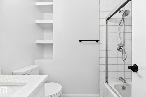 4 Glacier Crescent, Sherwood Park, AB - Indoor Photo Showing Bathroom