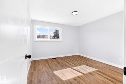 4 Glacier Crescent, Sherwood Park, AB - Indoor Photo Showing Other Room