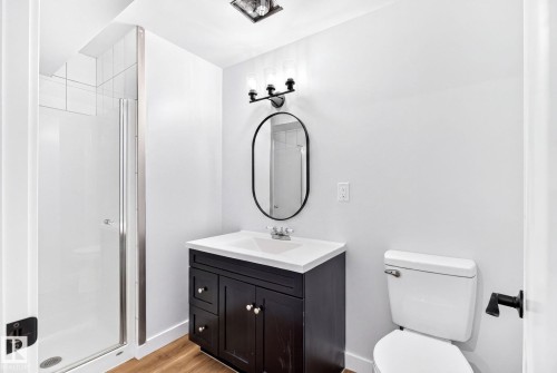 4 Glacier Crescent, Sherwood Park, AB - Indoor Photo Showing Bathroom