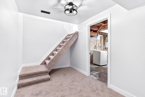 4 Glacier Crescent, Sherwood Park, AB - Indoor Photo Showing Other Room