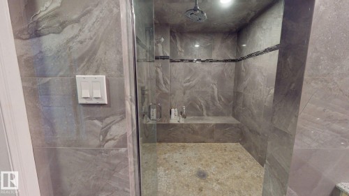 852 Wheeler Road Nw, Edmonton, AB - Indoor Photo Showing Bathroom