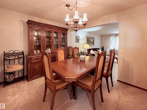 7 Graham Avenue, St. Albert, AB - Indoor Photo Showing Dining Room