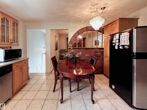 7 Graham Avenue, St. Albert, AB - Indoor Photo Showing Other Room
