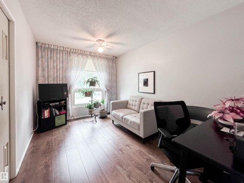 7 Graham Avenue, St. Albert, AB - Indoor
