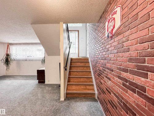 7 Graham Avenue, St. Albert, AB - Indoor Photo Showing Other Room