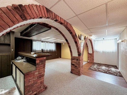 7 Graham Avenue, St. Albert, AB - Indoor