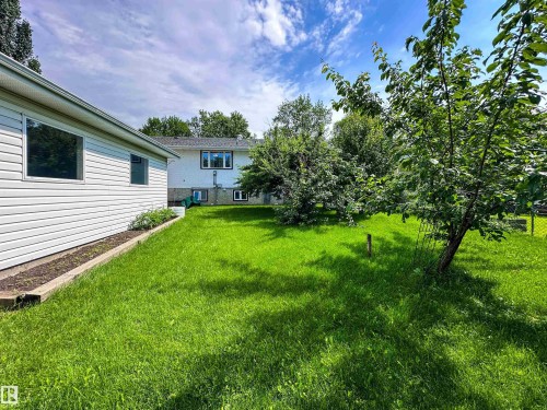 7 Graham Avenue, St. Albert, AB - Outdoor