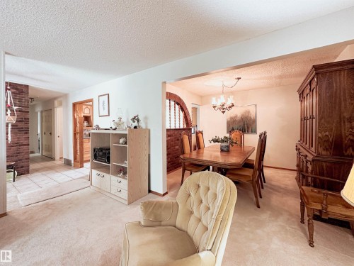 7 Graham Avenue, St. Albert, AB - Indoor
