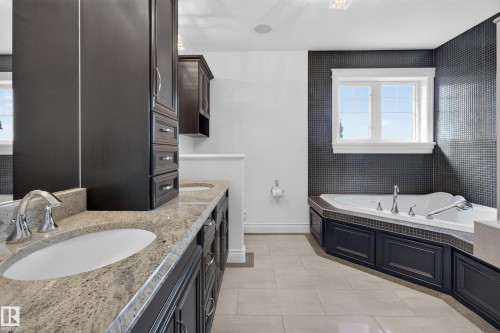 3308 Somerset Drive, Sherwood Park, AB - Indoor Photo Showing Bathroom