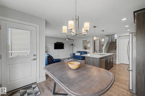 924 Morris Way, Leduc, AB - Indoor Photo Showing Dining Room